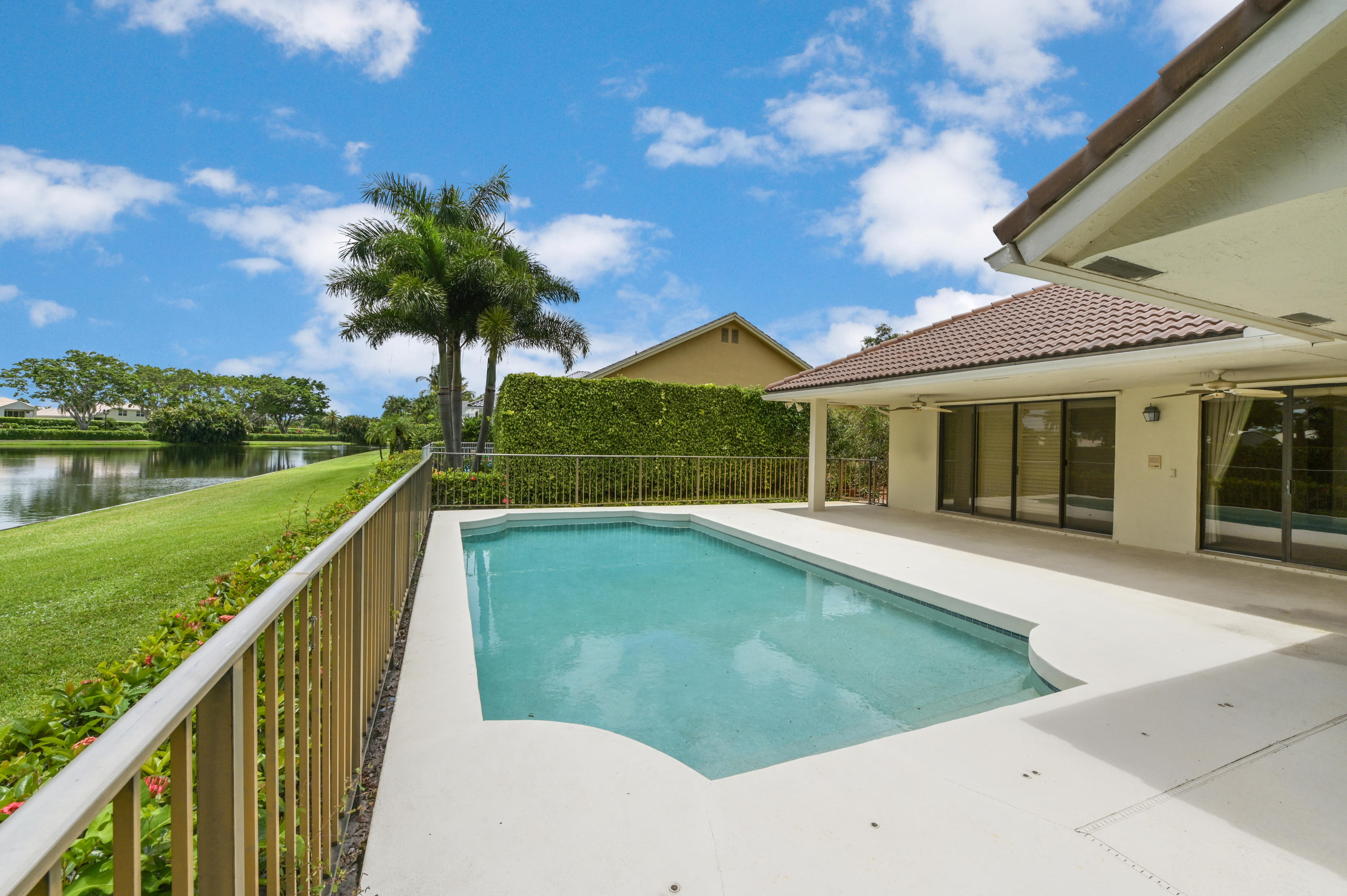 3232 Westminster Drive Boca Raton, FL 33496 - Photo 29 of 40 Rear 03