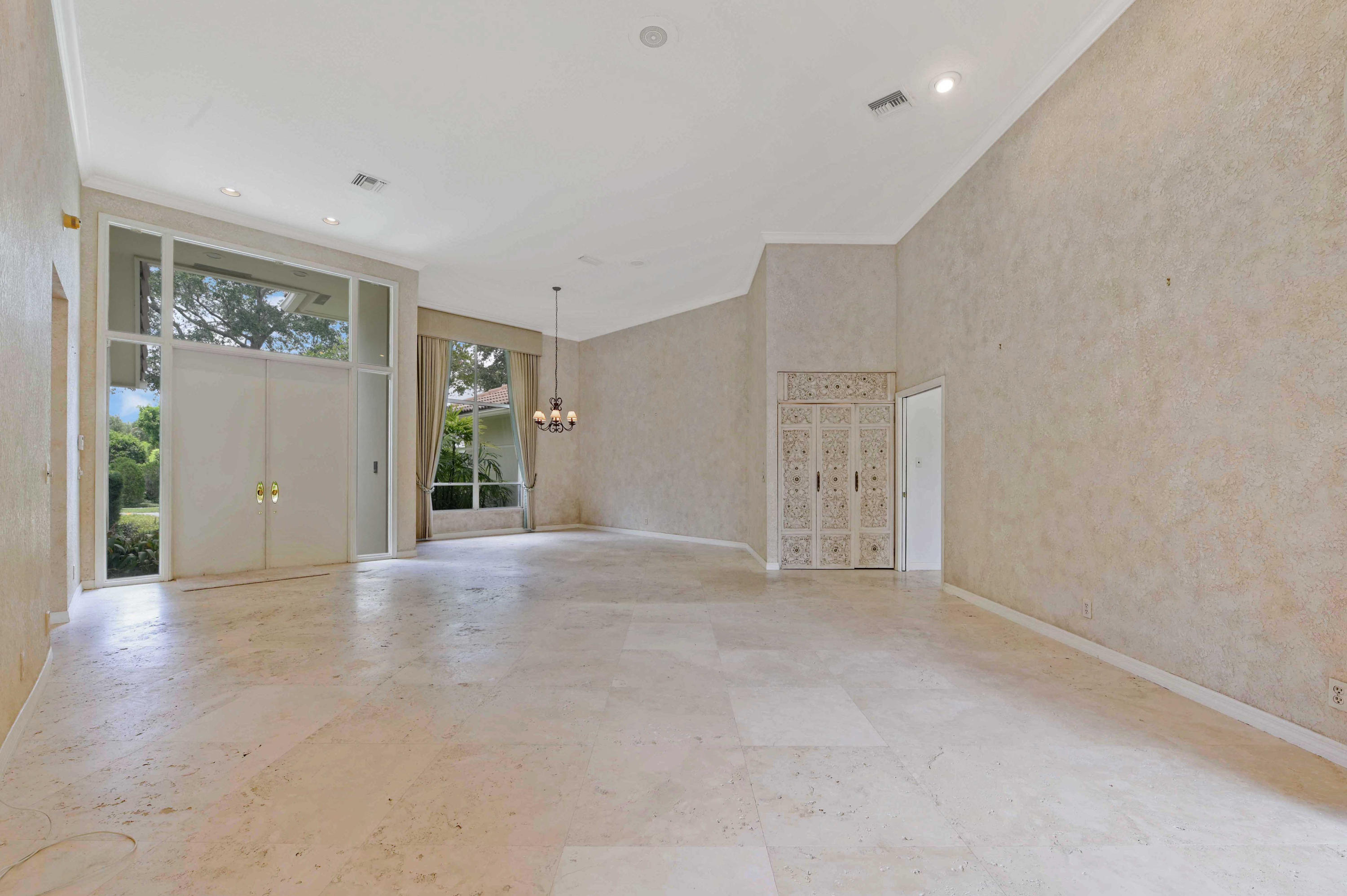 3232 Westminster Drive Boca Raton, FL 33496 - Photo 5 of 40 Living 02