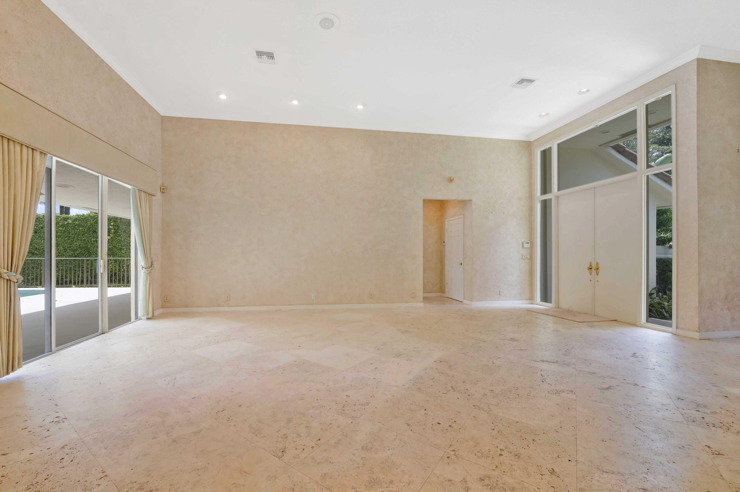 3232 Westminster Drive Boca Raton, FL 33496 - Photo 6 of 40 Living 03