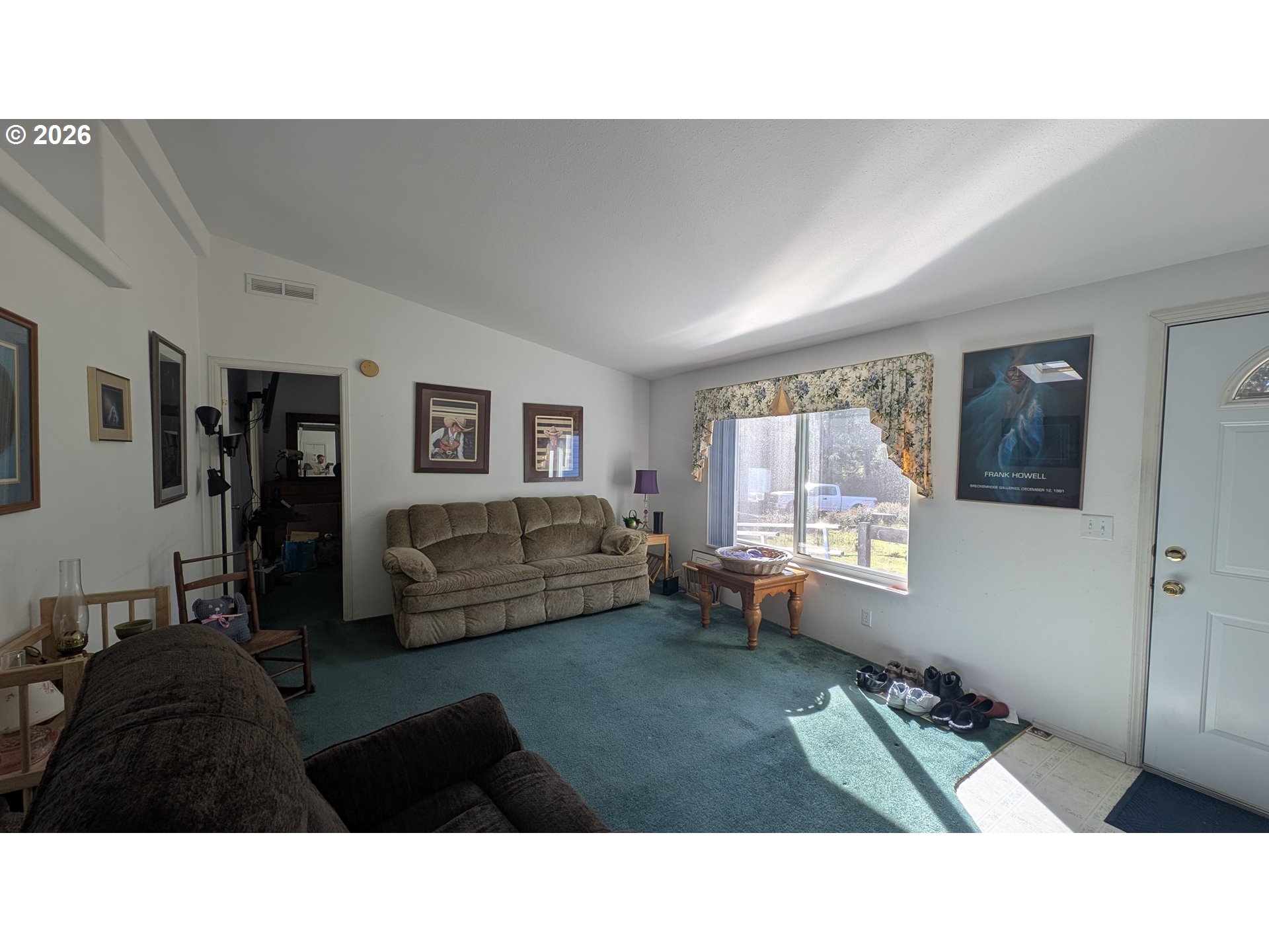 5091 Heceta Beach Road Florence, OR 97439 - Photo 3 of 13 Living Room