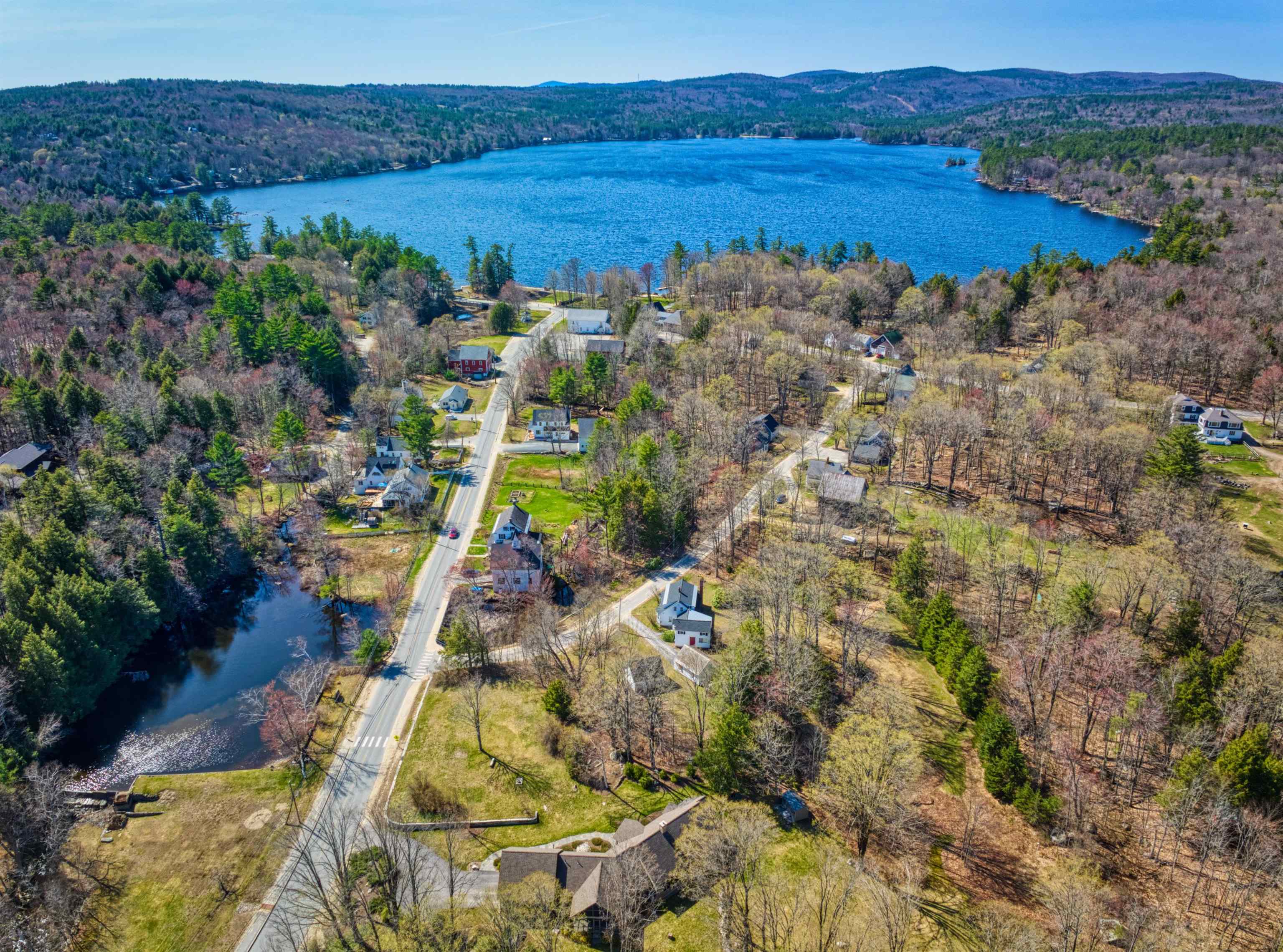 559 Elkins Road New London, NH 03257 - Photo 2 of 39