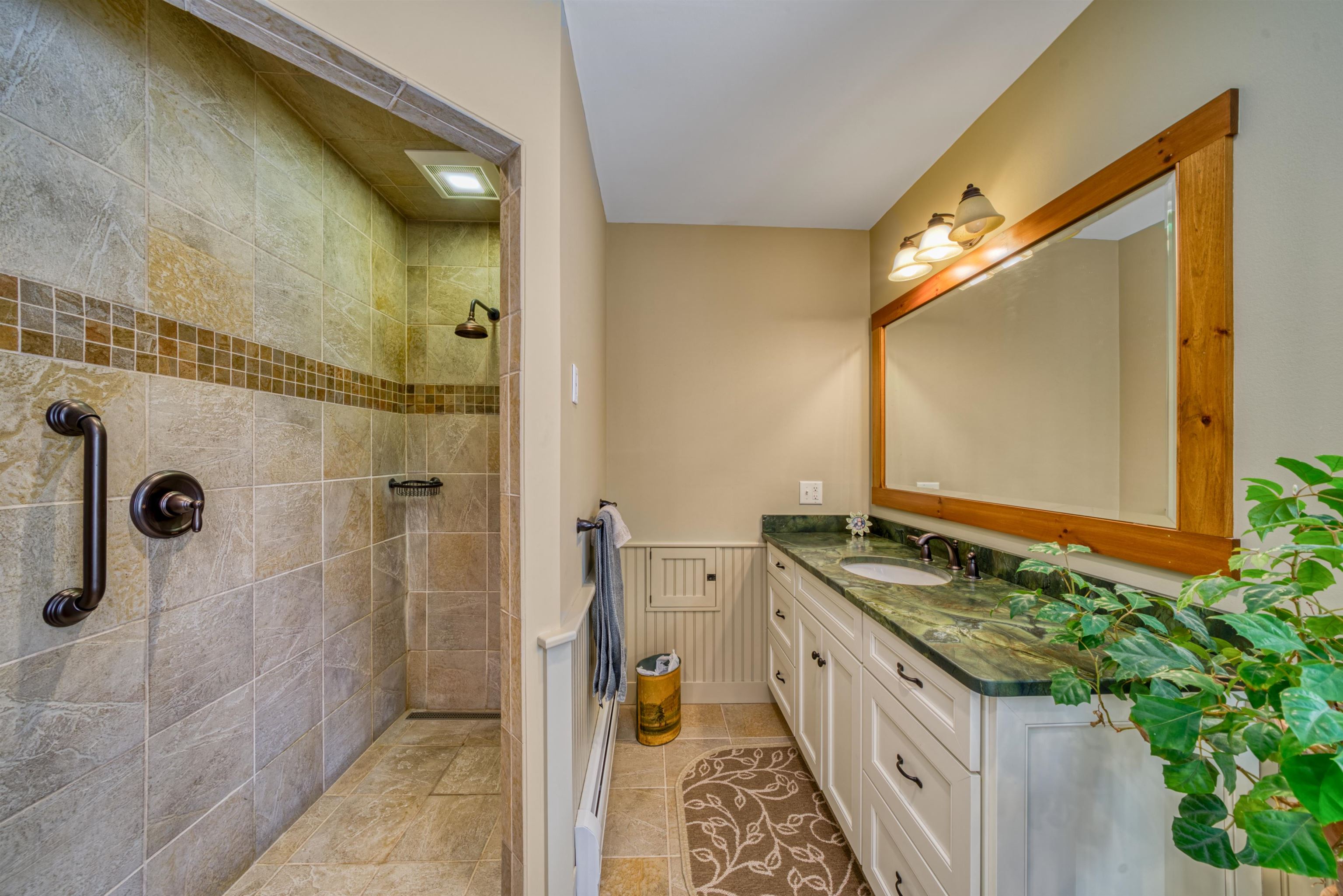 559 Elkins Road New London, NH 03257 - Photo 9 of 39