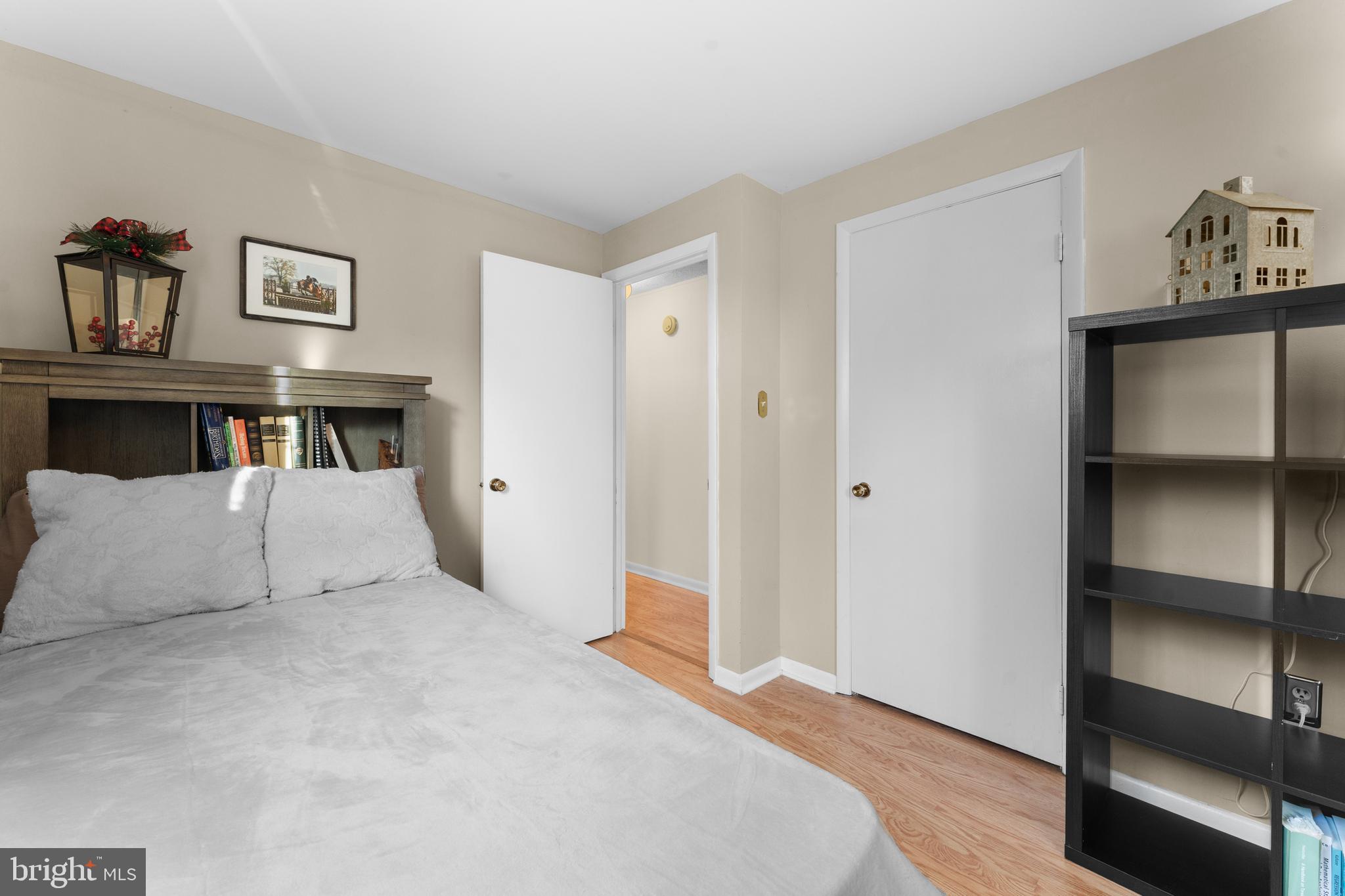 5057 Old Auburn Road Warrenton, VA 20187 - Photo 35 of 47 a view of a livingroom with furniture and closet