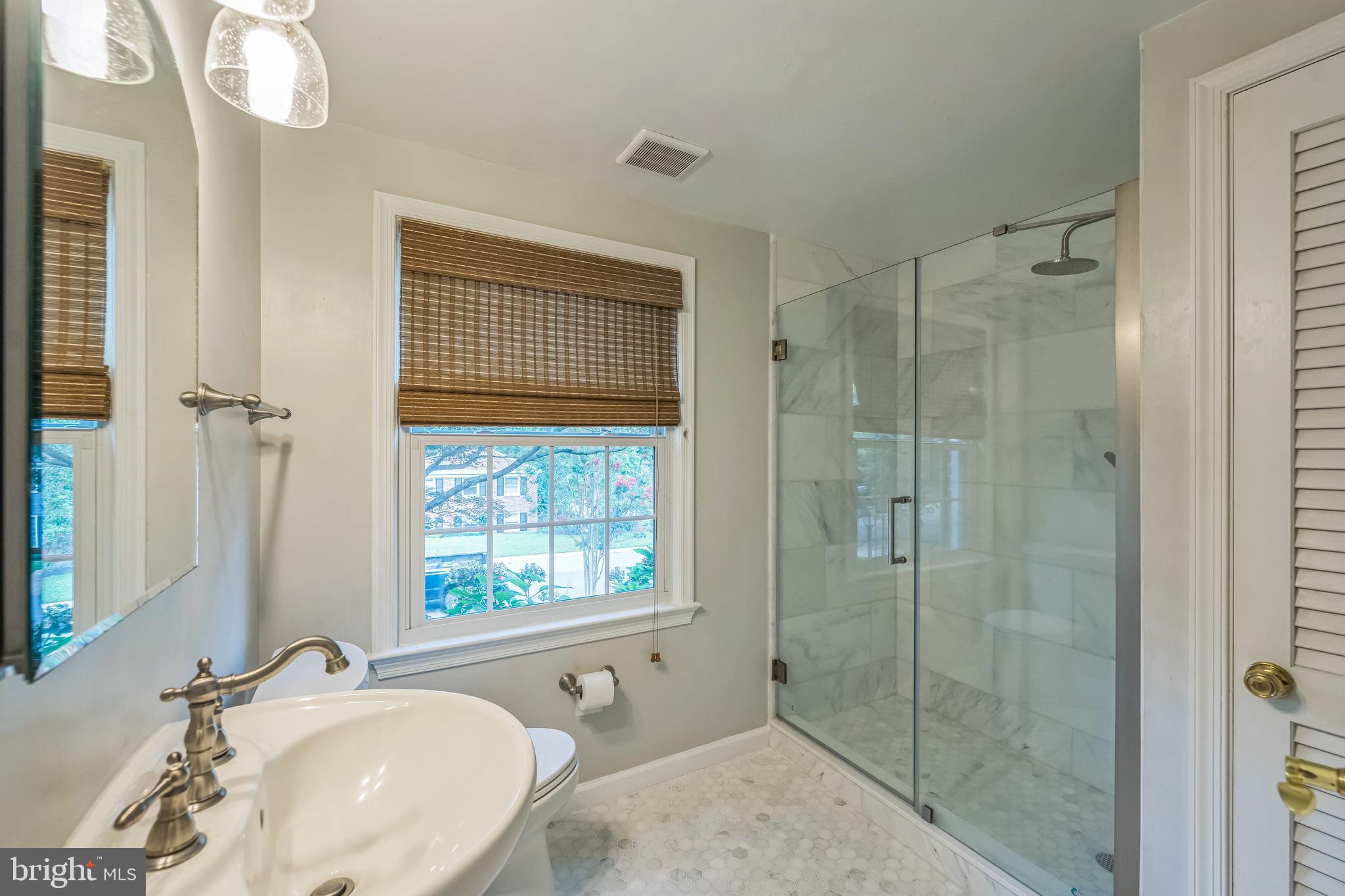 7701 Sebago Road Bethesda, MD 20817 - Photo 12 of 30