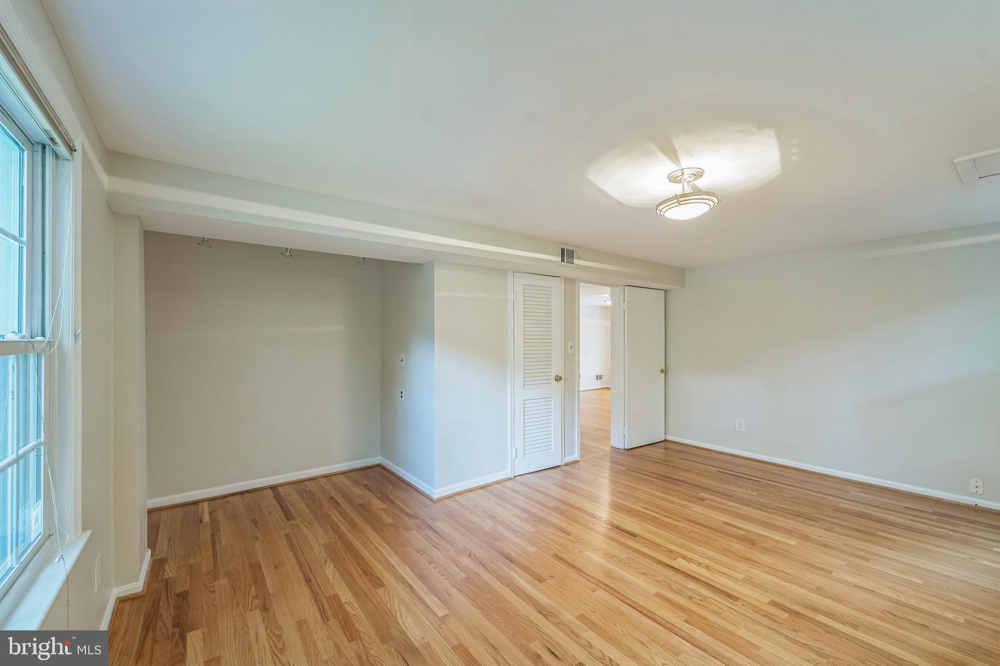 7701 Sebago Road Bethesda, MD 20817 - Photo 10 of 30