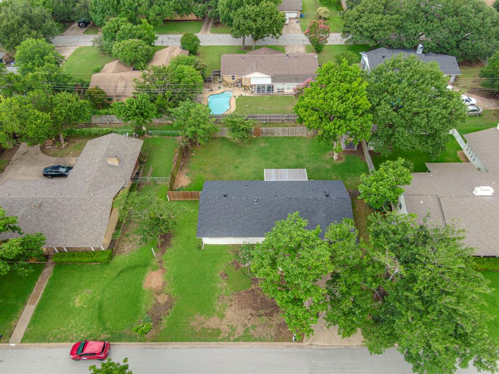 1425 Ridgecrest Drive Midlothian, TX 76065 - Photo 2 of 33