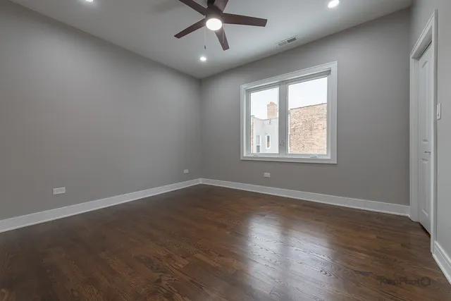 $750,000 | 3044 West Irving Park Road, Chicago, IL 60618