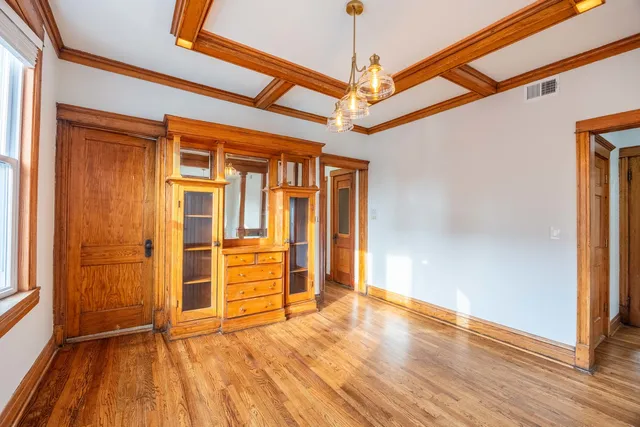 $2,995 | 2842 West Augusta Boulevard, Unit 2E, Chicago, IL 60622