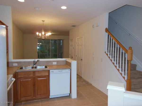 $1,575 | 3504 Summerlin Lane North, Jacksonville, FL 32224