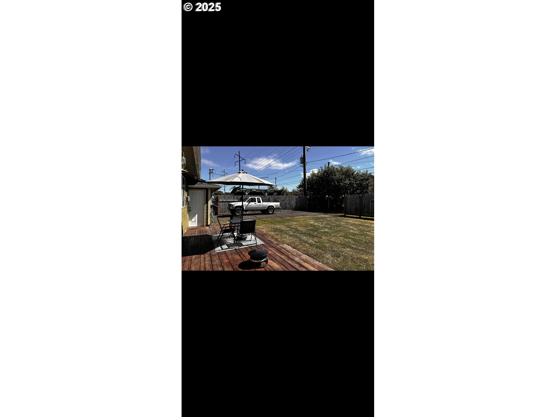 2136 Greenwood Avenue Reedsport, OR 97467 - Photo 4 of 20 a view of a living room with a sink and cabinets