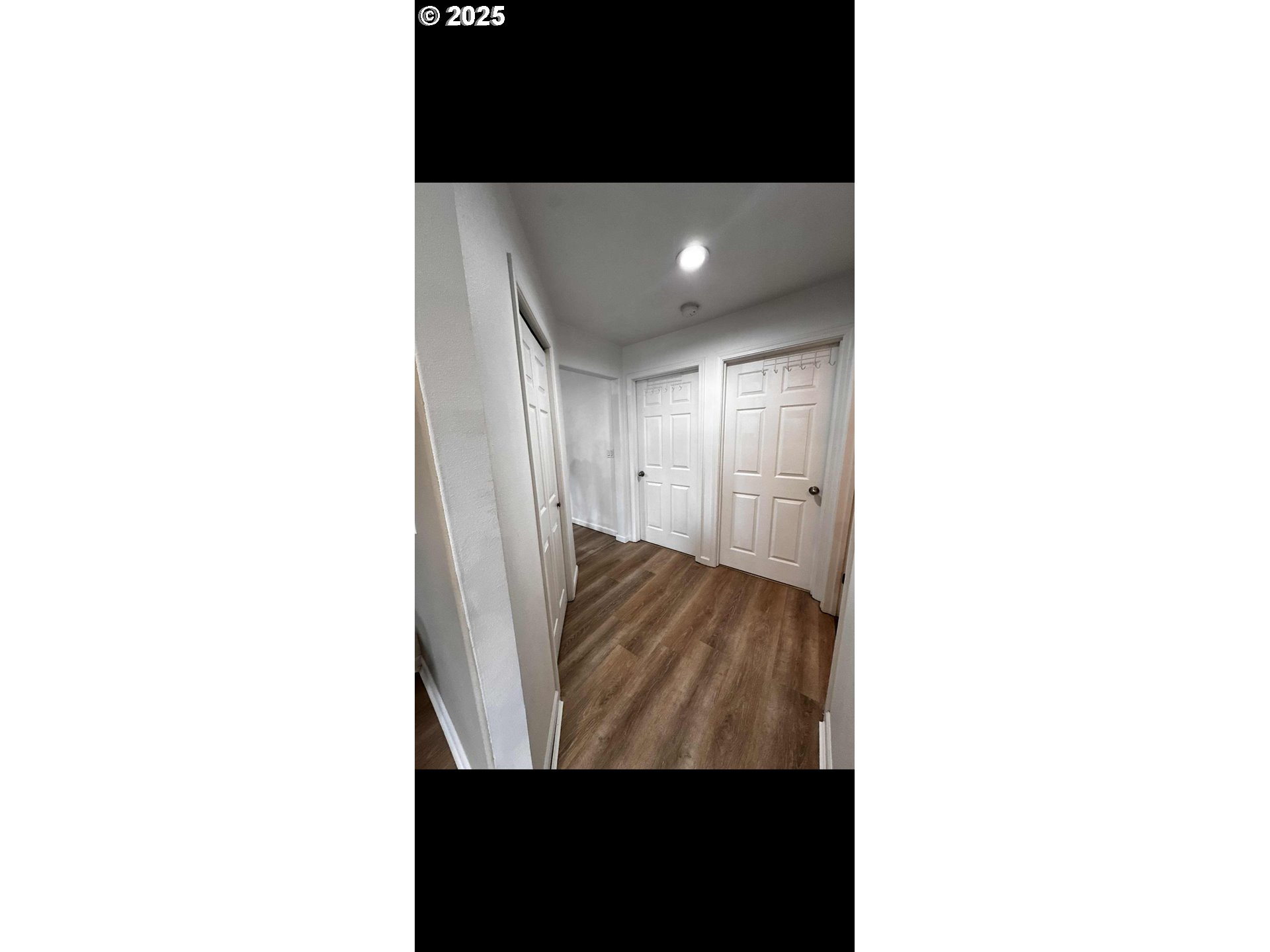 2136 Greenwood Avenue Reedsport, OR 97467 - Photo 7 of 20 a view of car garage