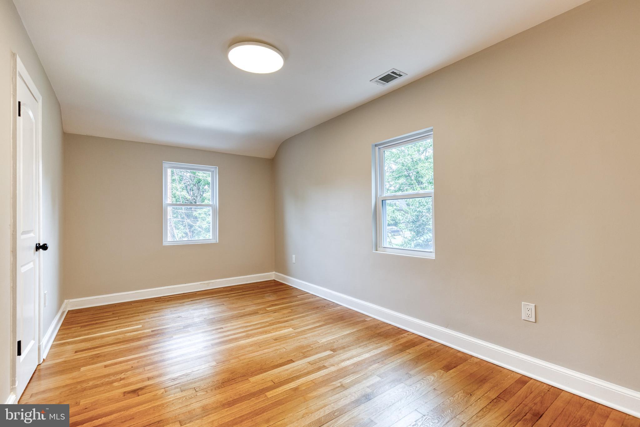 8214 Larry Place Chevy Chase, MD 20815 - Photo 34 of 51