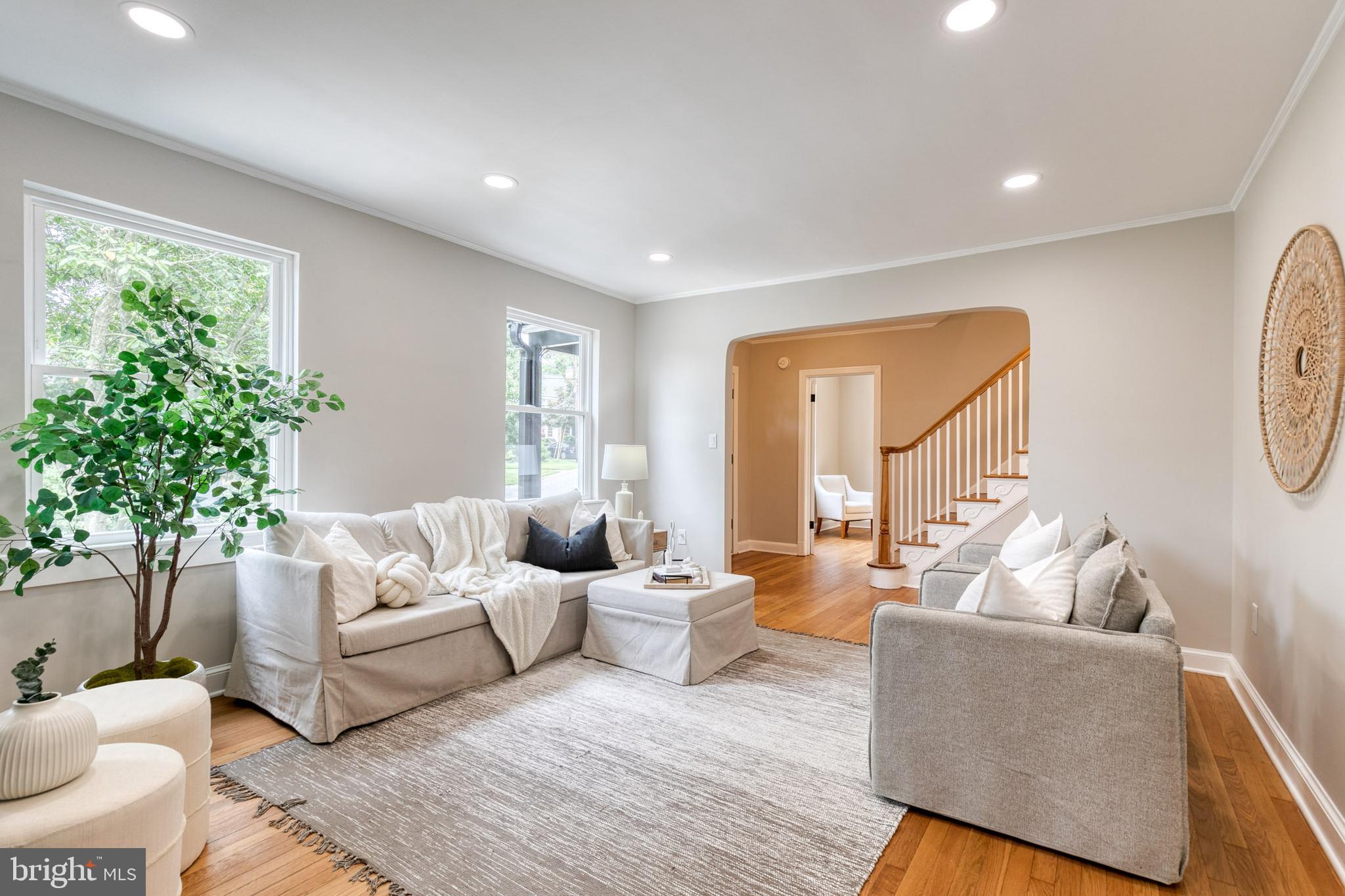 8214 Larry Place Chevy Chase, MD 20815 - Photo 6 of 51