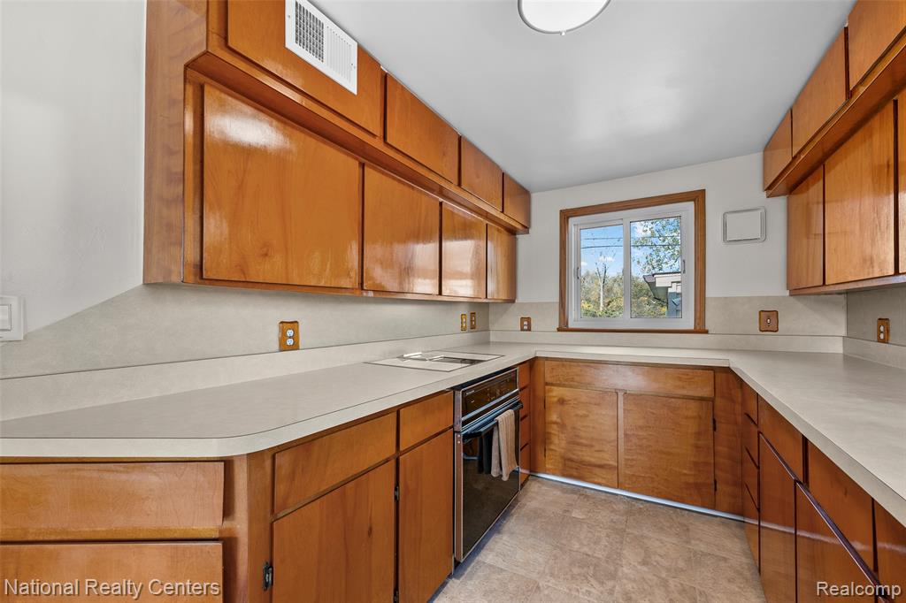 29842 Fort Road Rockwood, MI 48173 - Photo 27 of 42 Gallery Image 27