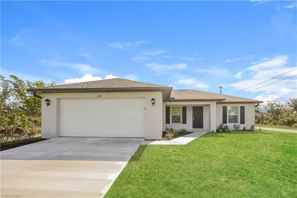 $1,885 | 2819 37th Street Southwest, Lehigh Acres, FL 33976