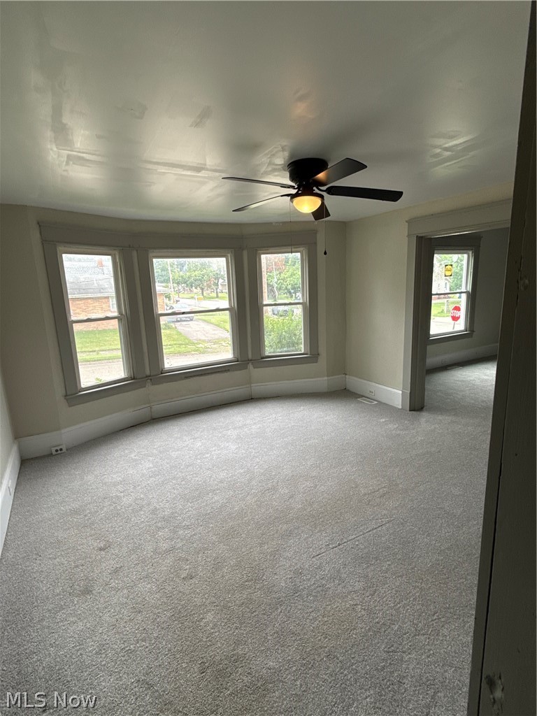 182 Elm Street Struthers, OH 44471 - Photo 4 of 18