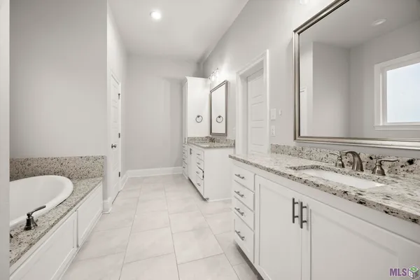$495,000 | 14021 Spalding Way, Baton Rouge, LA 70817