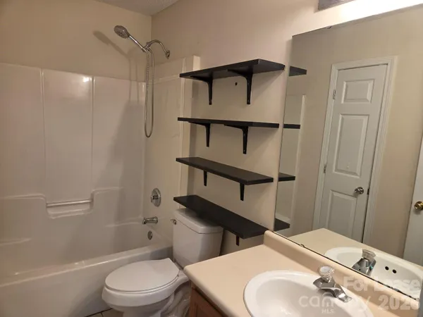 $1,800 | 437 Cedarcroft Drive, Mooresville, NC 28115