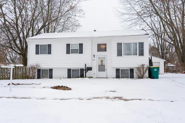 $234,900 | 1586 Foley Avenue, Ypsilanti, MI 48198