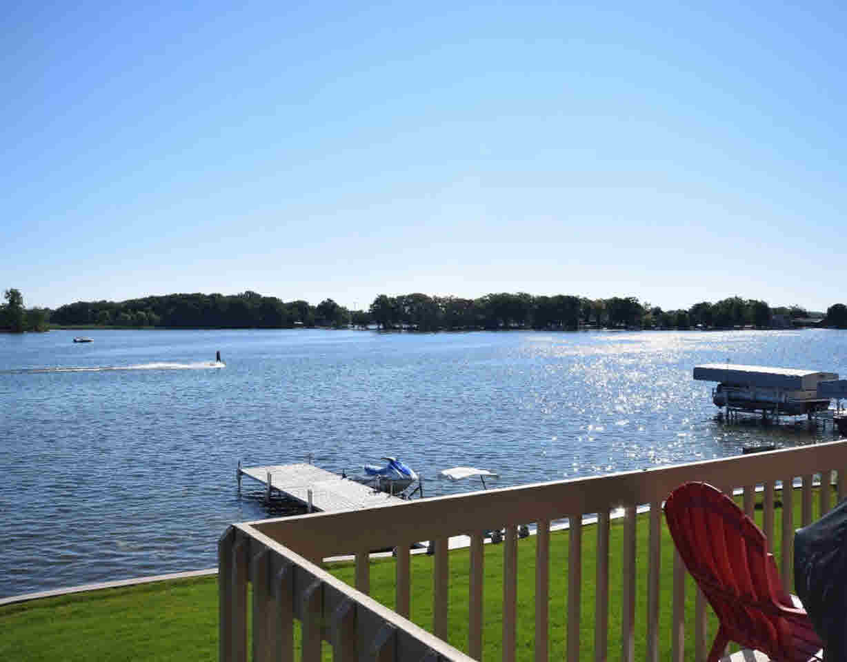13145 Torrey Road Fenton, MI 48430 - Photo 2 of 28 21318230-1.JPG