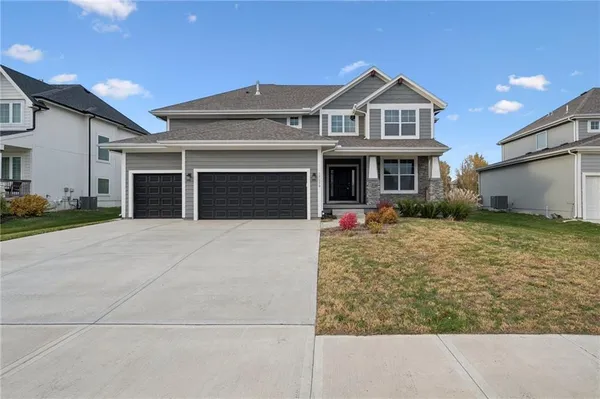 $609,950 | 17150 West 164th Street, Olathe, KS 66062
