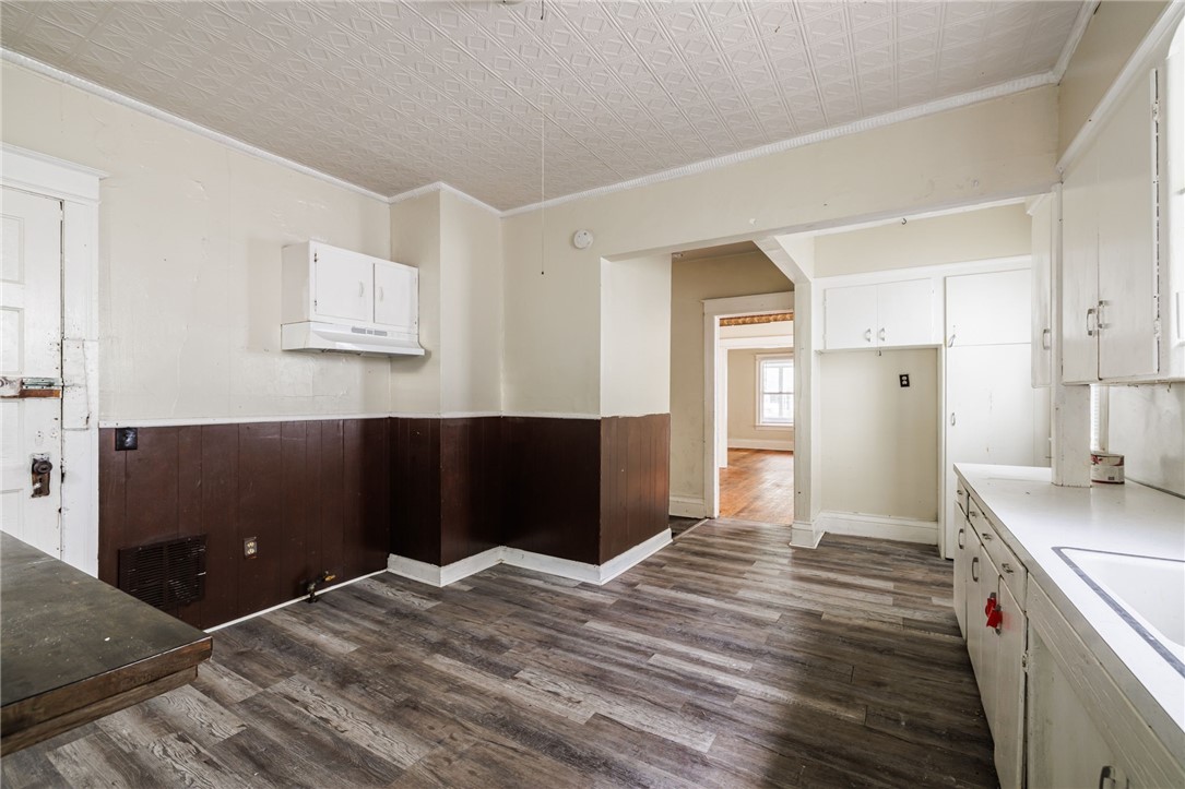 55 Austin Street Rochester, NY 14606 - Photo 7 of 32