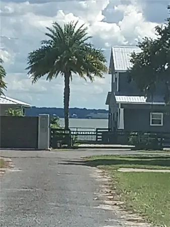 $199,000 | 12370 Southeast 138th Avenue, Ocklawaha, FL 32179