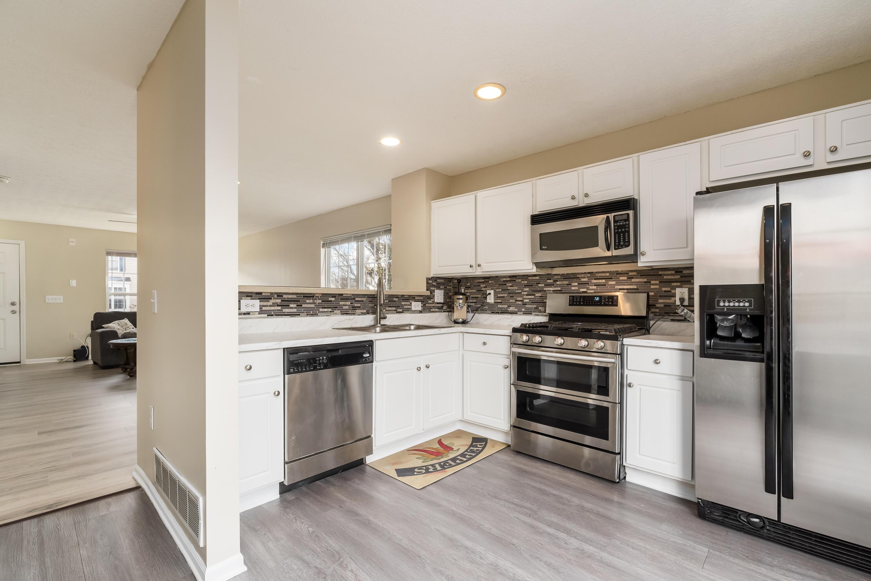 6286 Needletail Road, Unit 286286 Columbus, OH 43230 - Photo 18 of 33 S_-_6286_Needletrail_Rd_-_034