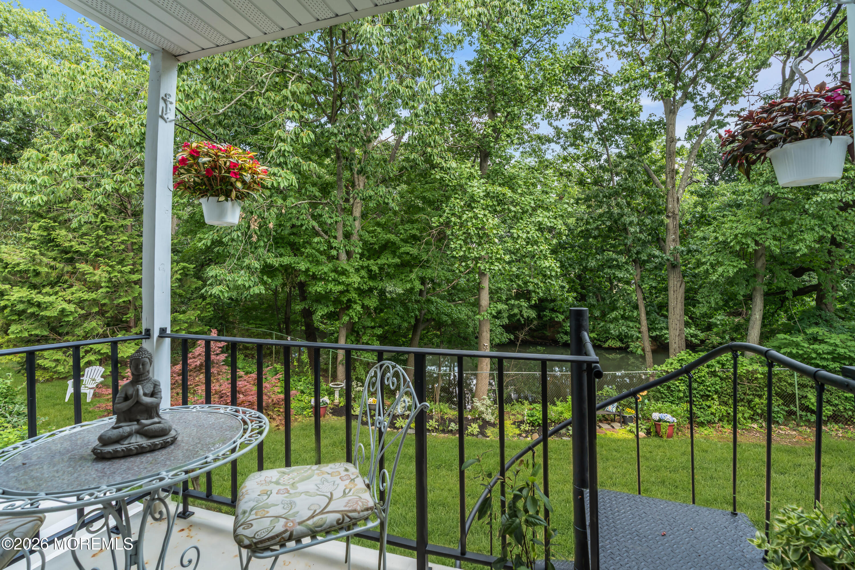 11 Indiana Court, Unit A Matawan, NJ 07747 - Photo 5 of 32 5