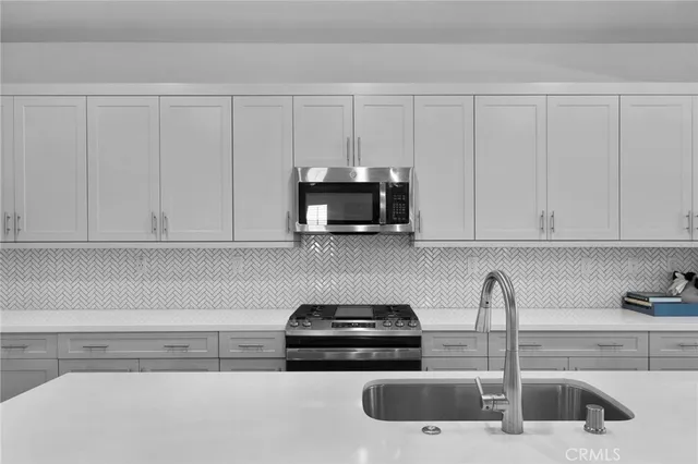 $4,200 | 2621 East Clara Lane, Ontario, CA 91762