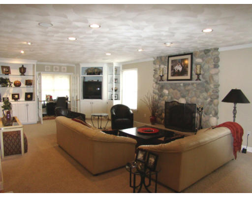 152 Jenkins Road Andover, MA 01810 - Photo 4 of 18 Gallery Image 4