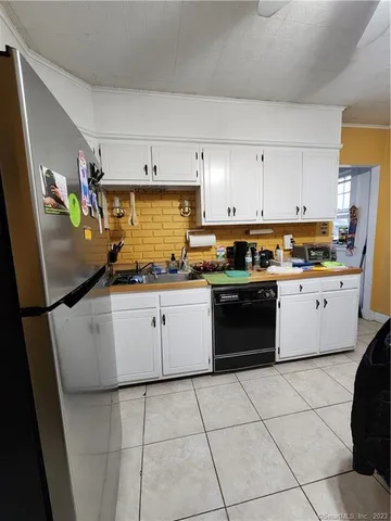 $799,000 | 1440 Wood Avenue, Bridgeport, CT 06604