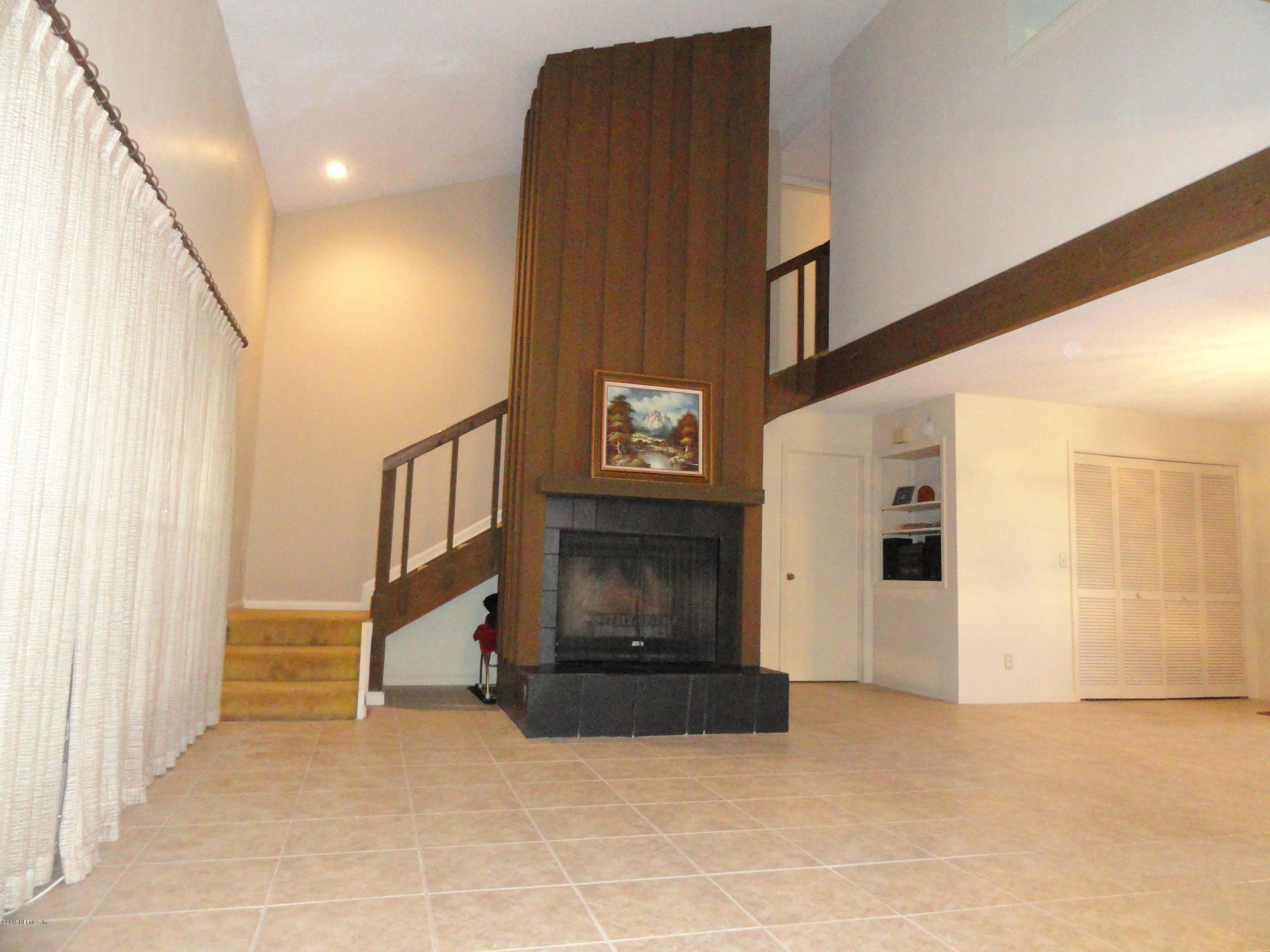 5760 Fort Sumter Road Jacksonville, FL 32210 - Photo 16 of 27 FAMILY ROOM