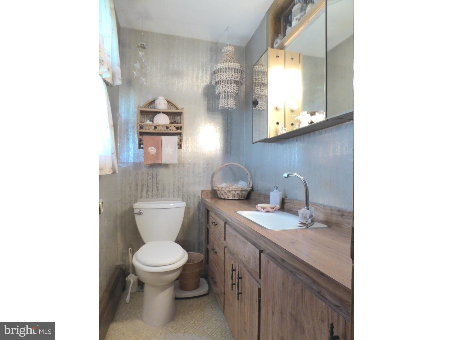 83 Hempstead Road Hamilton, NJ 08610 - Photo 14 of 23 Bathroom