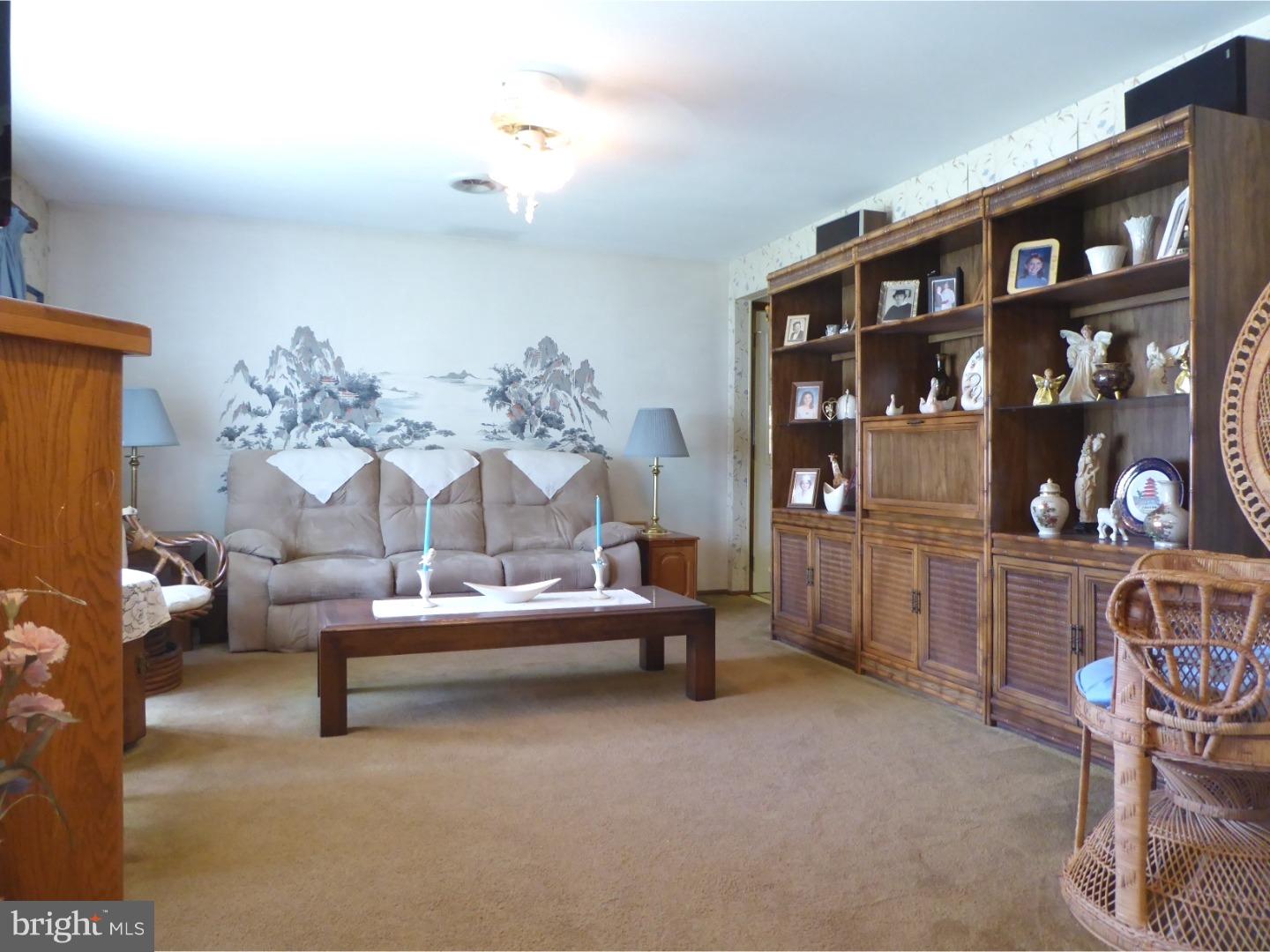 83 Hempstead Road Hamilton, NJ 08610 - Photo 5 of 23 Living Room