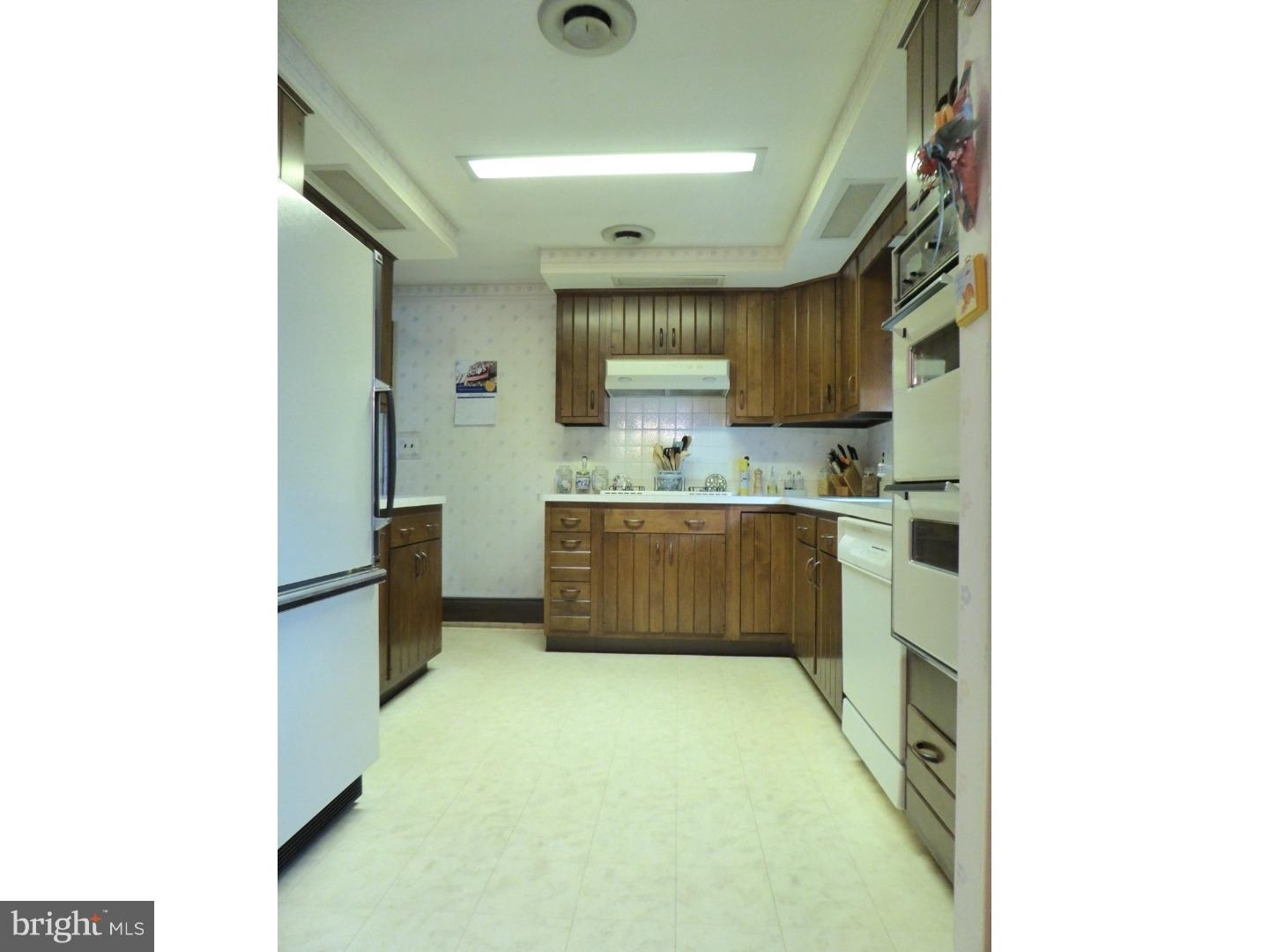 83 Hempstead Road Hamilton, NJ 08610 - Photo 7 of 23 Kitchen