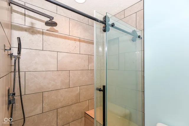 $270,000 | 559 Genisis Drive, Whiteland, IN 46184