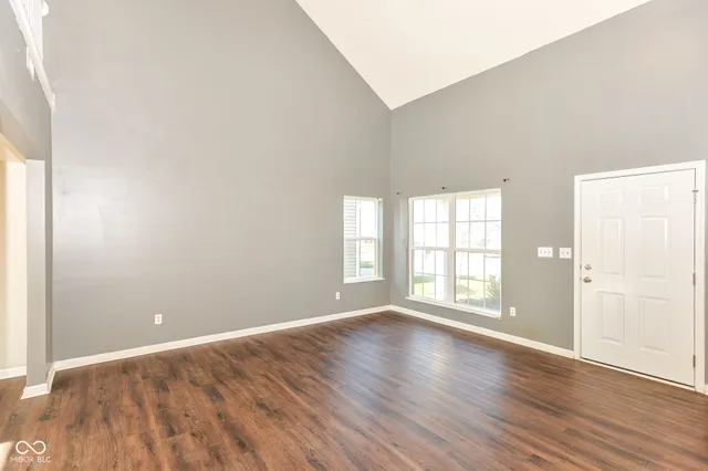 $270,000 | 559 Genisis Drive, Whiteland, IN 46184