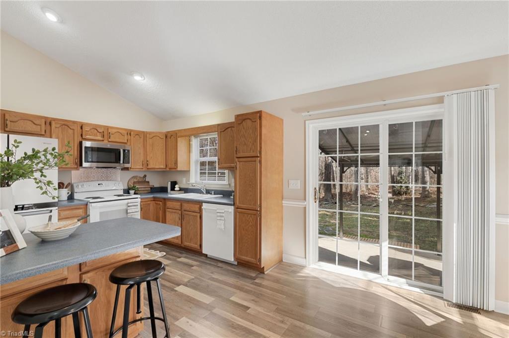 12 Shanda Court Thomasville, NC 27360 - Photo 9 of 23