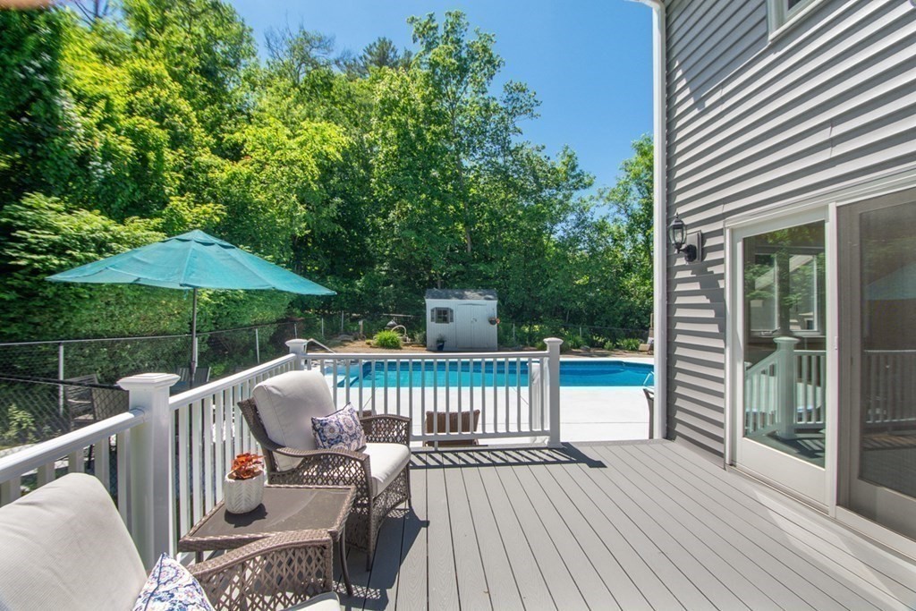 9 Canterbury Road Woburn, MA 01801 - Photo 21 of 28 Gallery Image 21