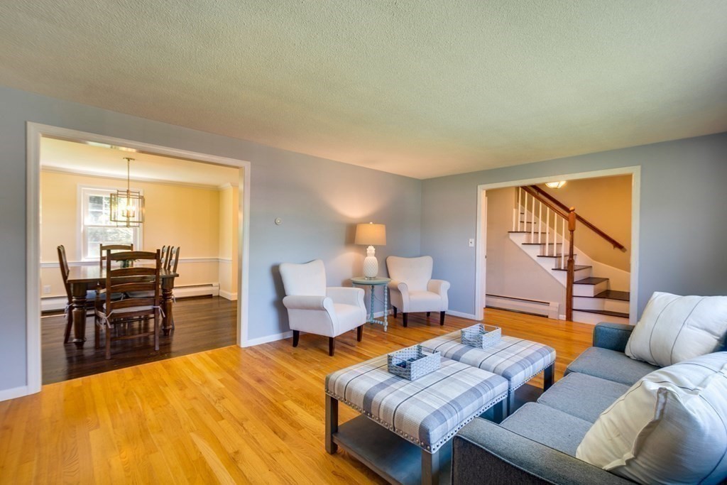 9 Canterbury Road Woburn, MA 01801 - Photo 8 of 28 Gallery Image 8
