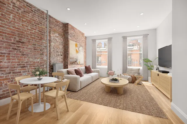 $1,150,000 | 327 West 11th Street, Unit 4E | West Village