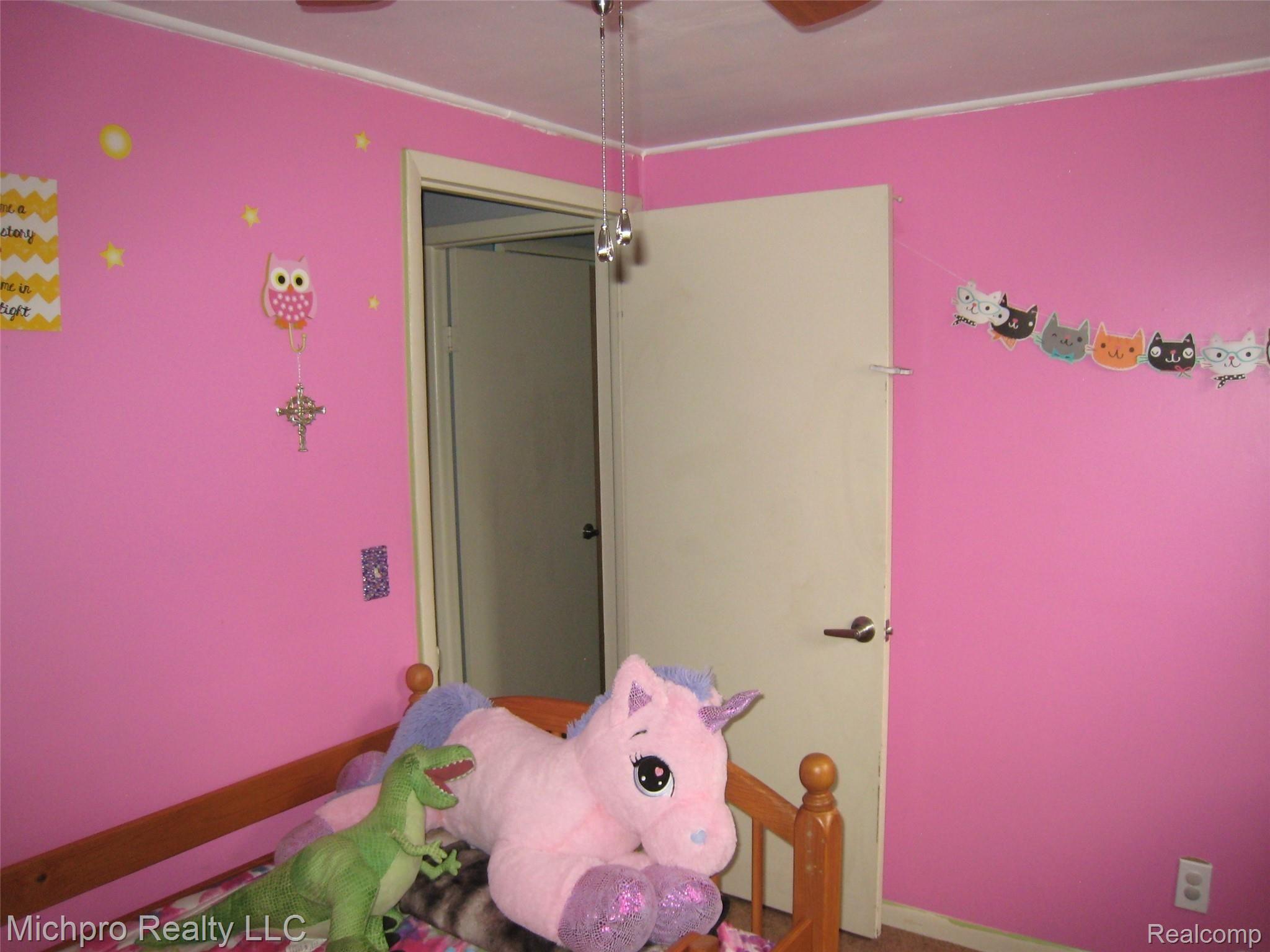 6077 North Lapeer Road Fostoria, MI 48435 - Photo 19 of 25 IMG_0569.jpg