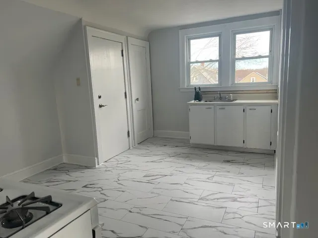 $1,000 | 195 Helen Street, Unit 3, Hamden, CT 06514