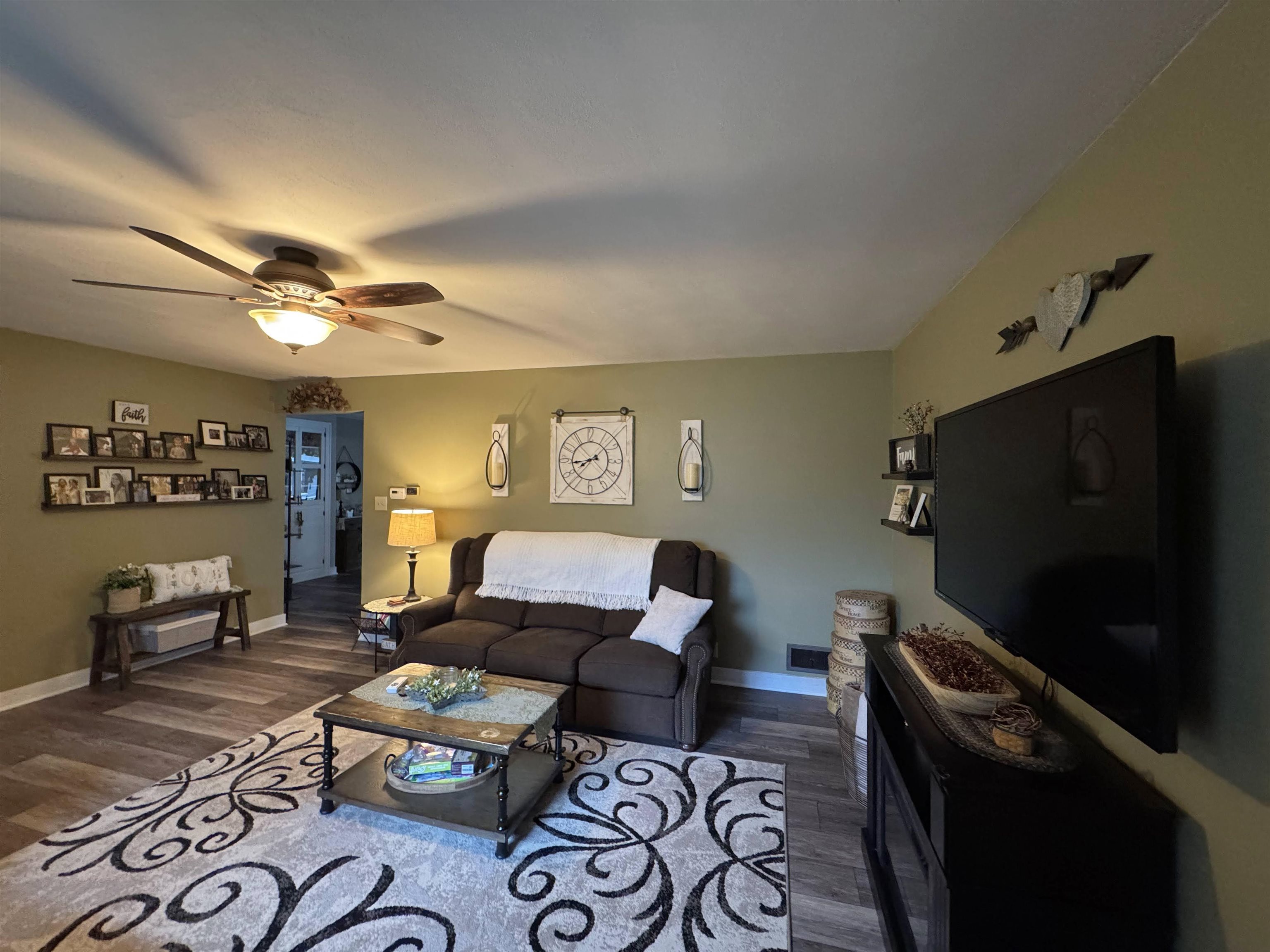 2714 8th Street Monroe, WI 53566 - Photo 7 of 61
