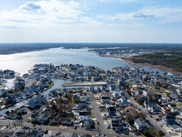 $1,249,900 | 5 Shore Pine Drive, Brick, NJ 08723