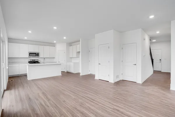 $483,190 | 375 Danforth Drive, Oswego, IL 60543