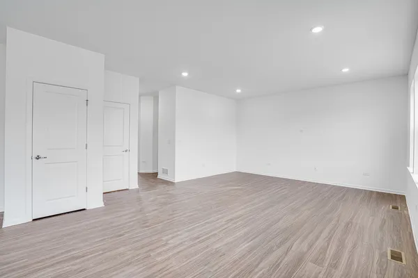 $483,190 | 375 Danforth Drive, Oswego, IL 60543