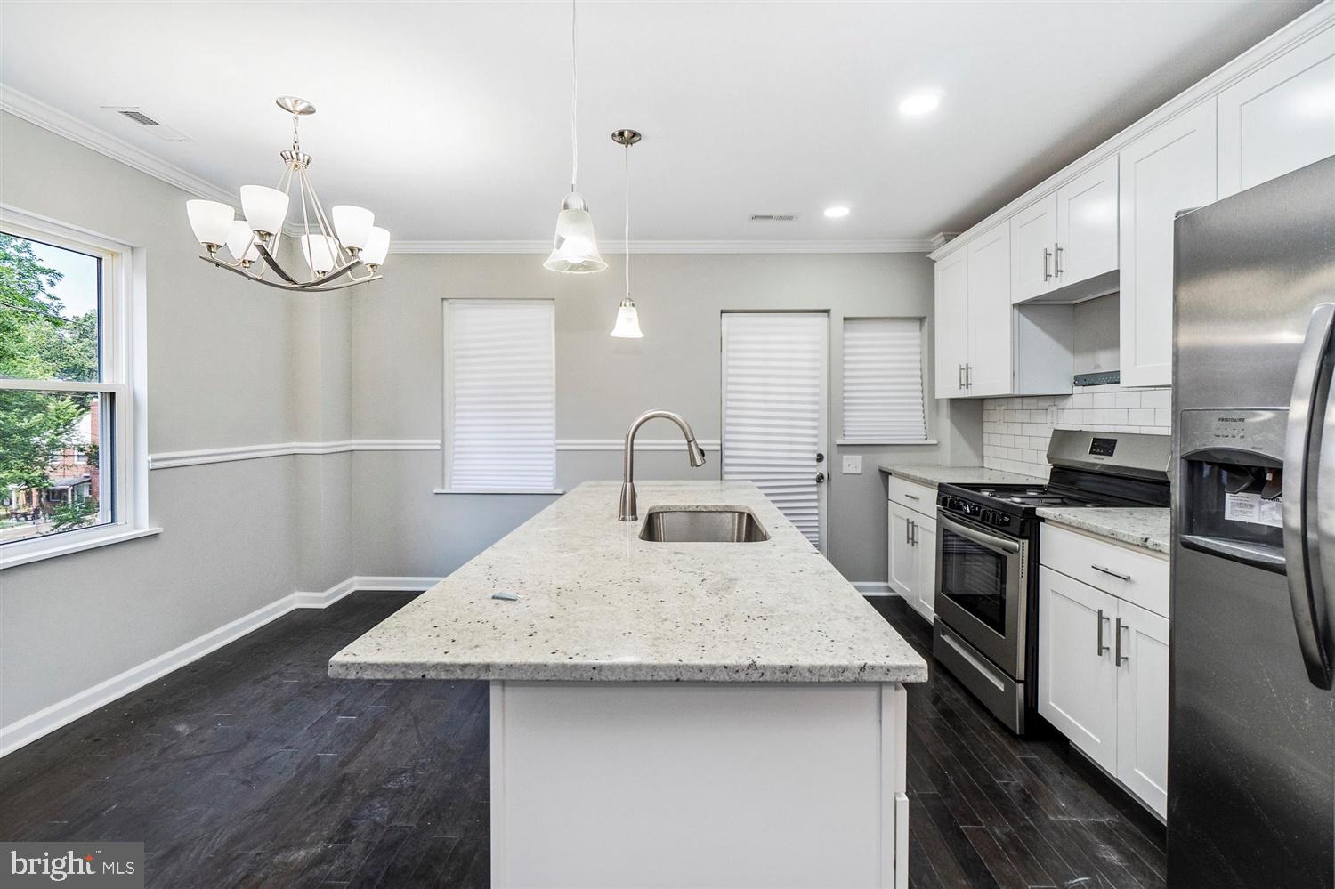 4528 Manorview Road Baltimore, MD 21229 - Photo 11 of 25 Gallery Image 11