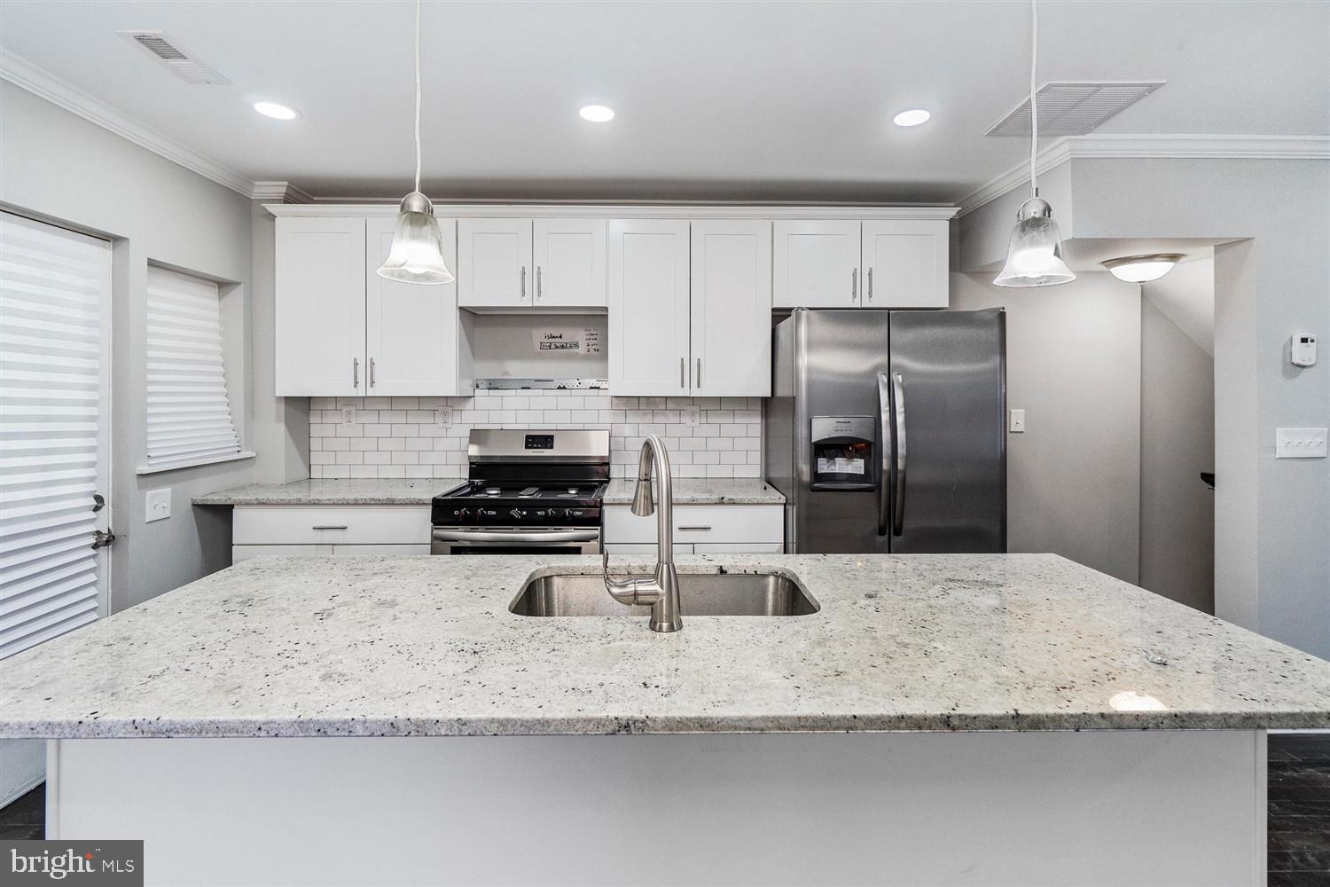 4528 Manorview Road Baltimore, MD 21229 - Photo 12 of 25 Gallery Image 12